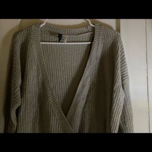 H&M gray sweater